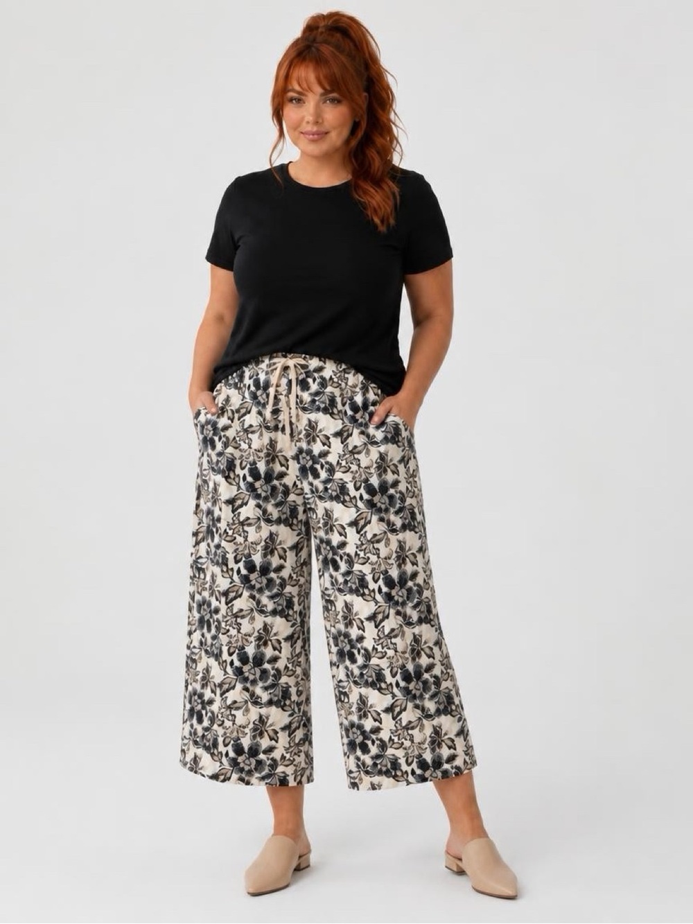 Black & White Floral Wide-Leg Crop Pants
